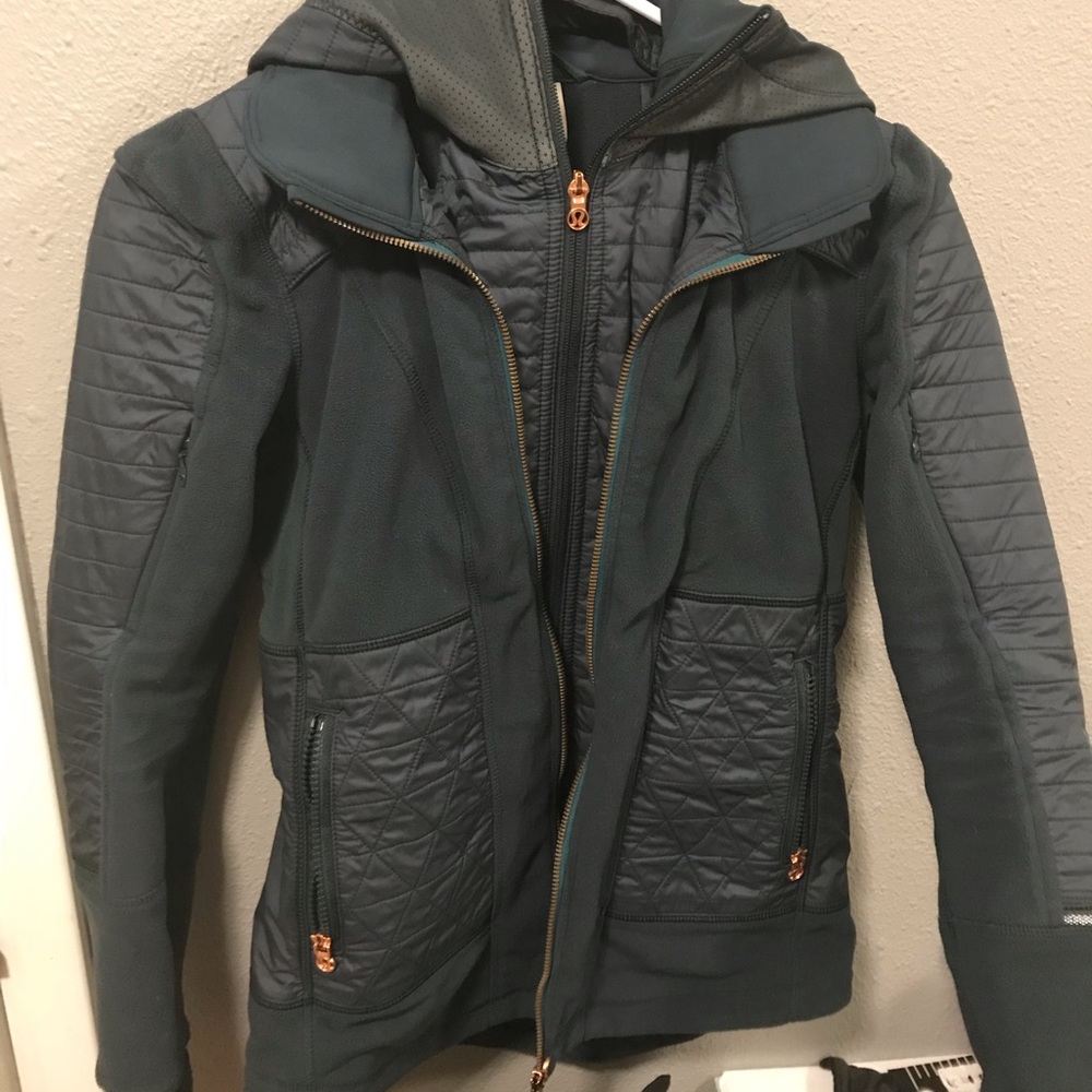 VGUC Lululemon Fleecy Keen green/rose gold jacket